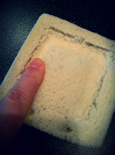 Faire un carré dans le toast