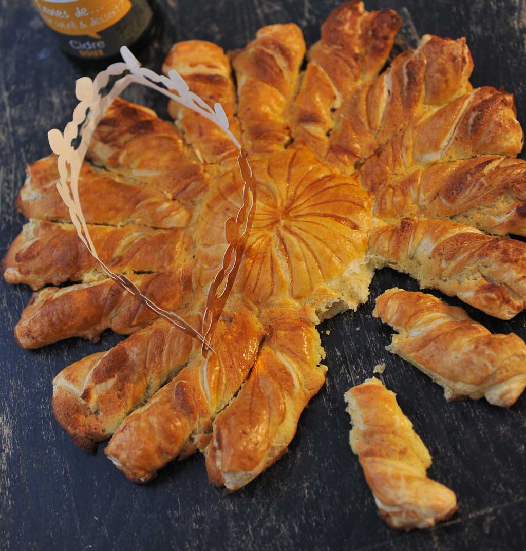 Galette des rois à la frangipane en soleil