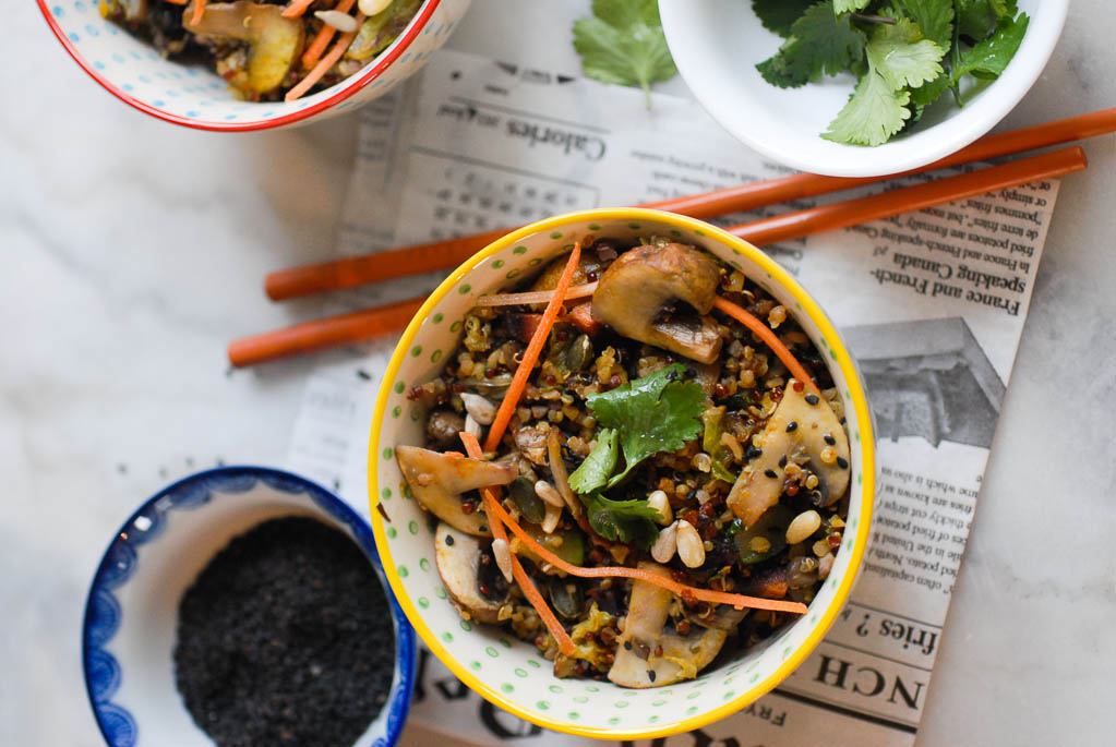 Wok de quinoa, légumes et champignons