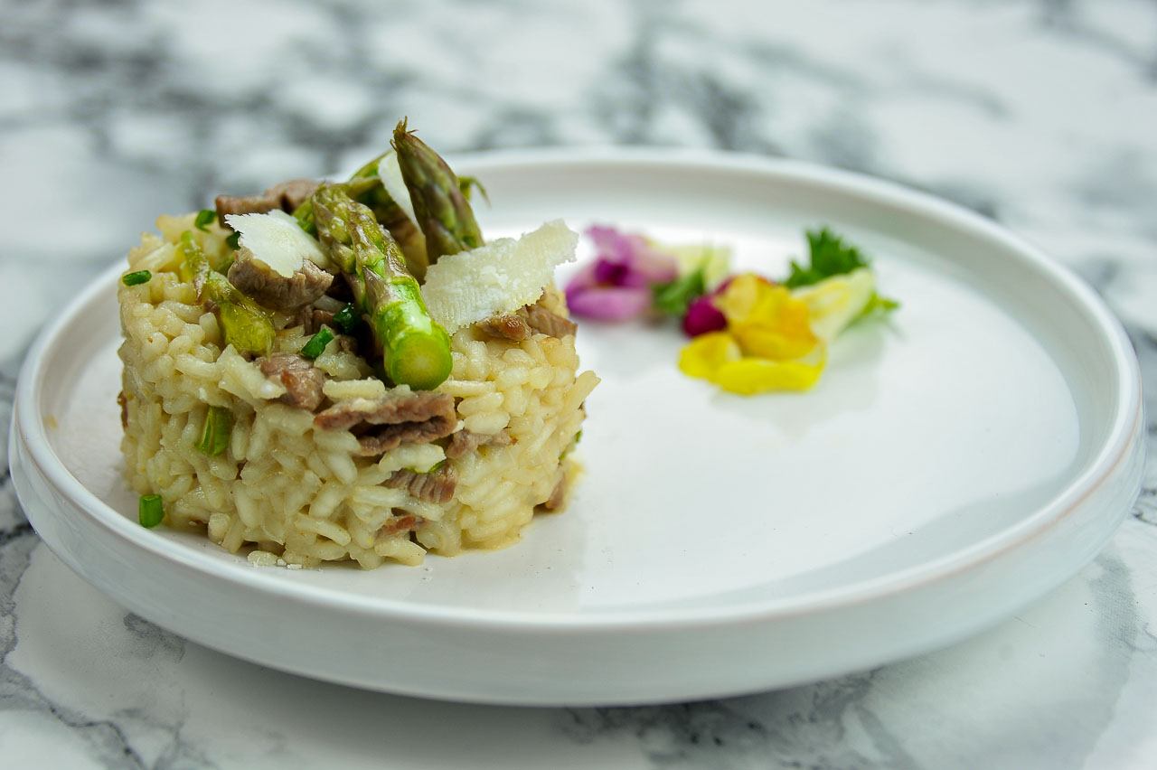 Risotto d&rsquo;agneau aux asperges vertes et parmesan