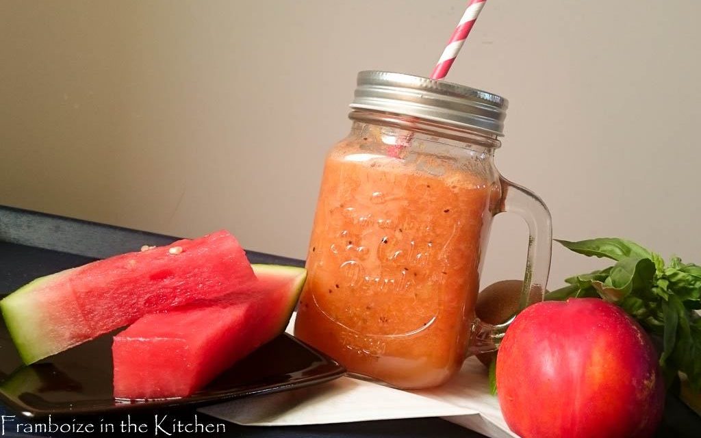 Smoothie pastèque, nectarine, kiwi et basilic