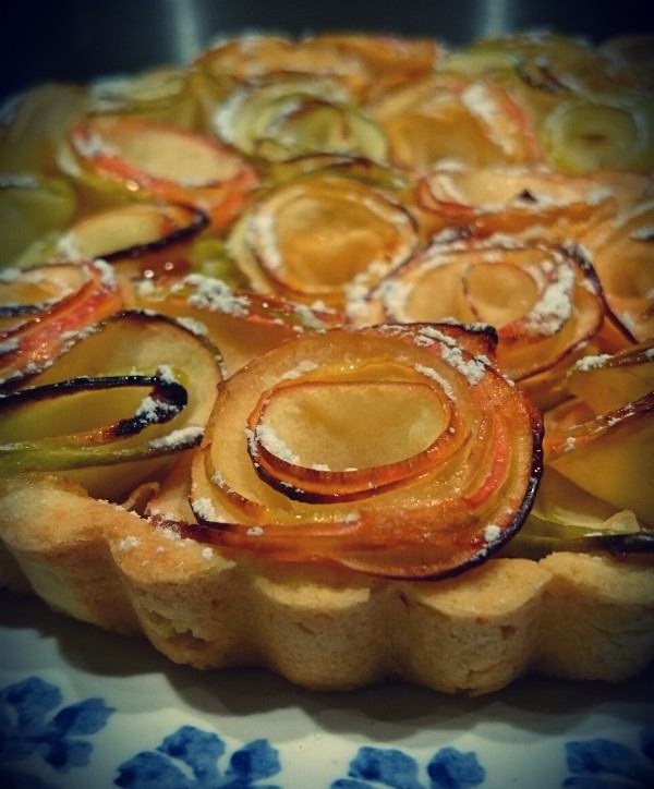 Tarte aux pommes bouquet de roses.