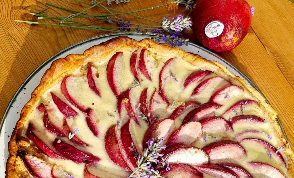 tarte aux nectarines sanguines et miel corse