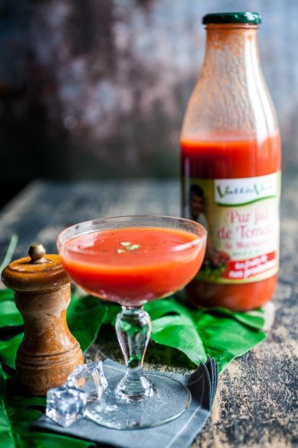 cocktail sans alcool délicieux Mocktail virgin mary avec soupe de tomates Marmande